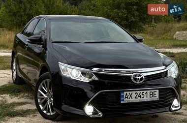 Седан Toyota Camry 2016 в Києві