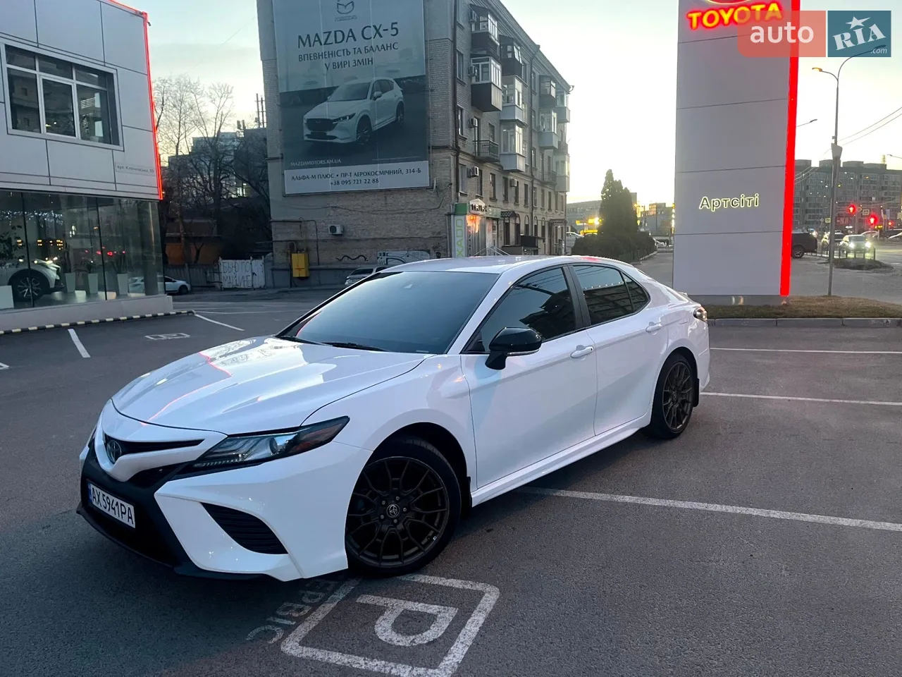 2022 Toyota Camry - мініатюра 12
