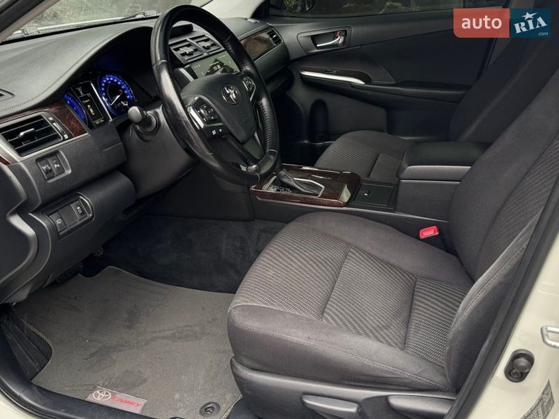 Седан Toyota Camry 2016 в Одессе