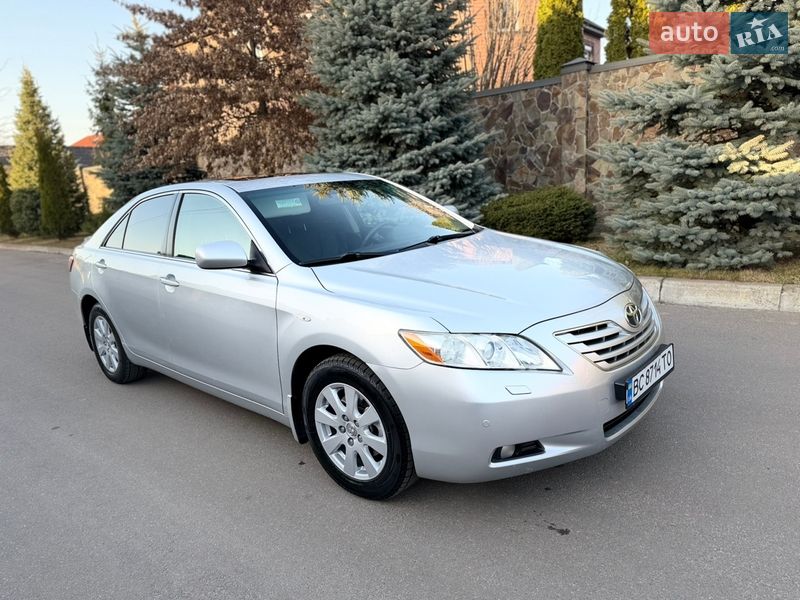 Седан Toyota Camry 2007 в Киеве