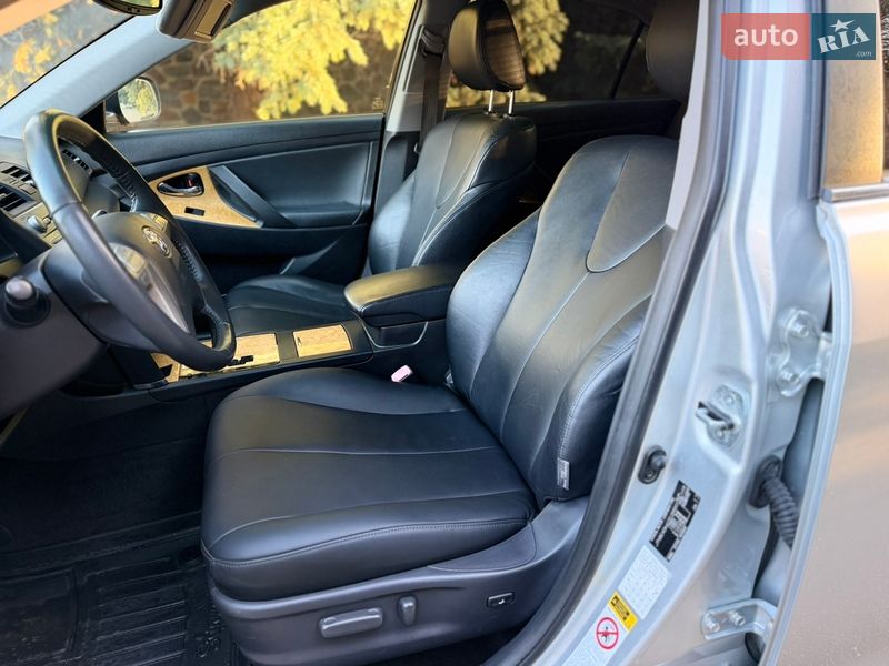 Седан Toyota Camry 2007 в Киеве