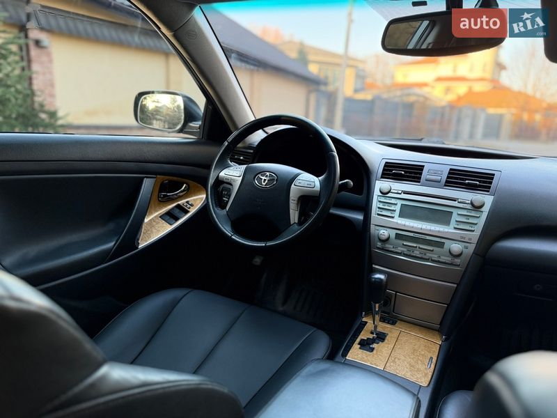 Седан Toyota Camry 2007 в Киеве