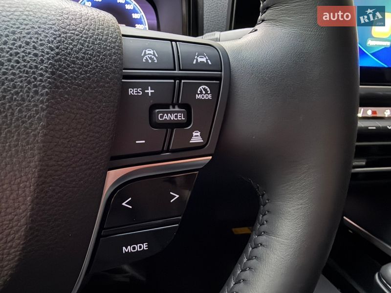 Седан Toyota Camry 2025 в Киеве