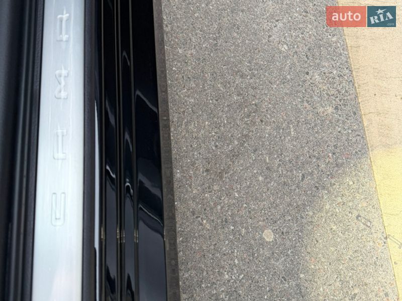 Седан Toyota Camry 2025 в Киеве