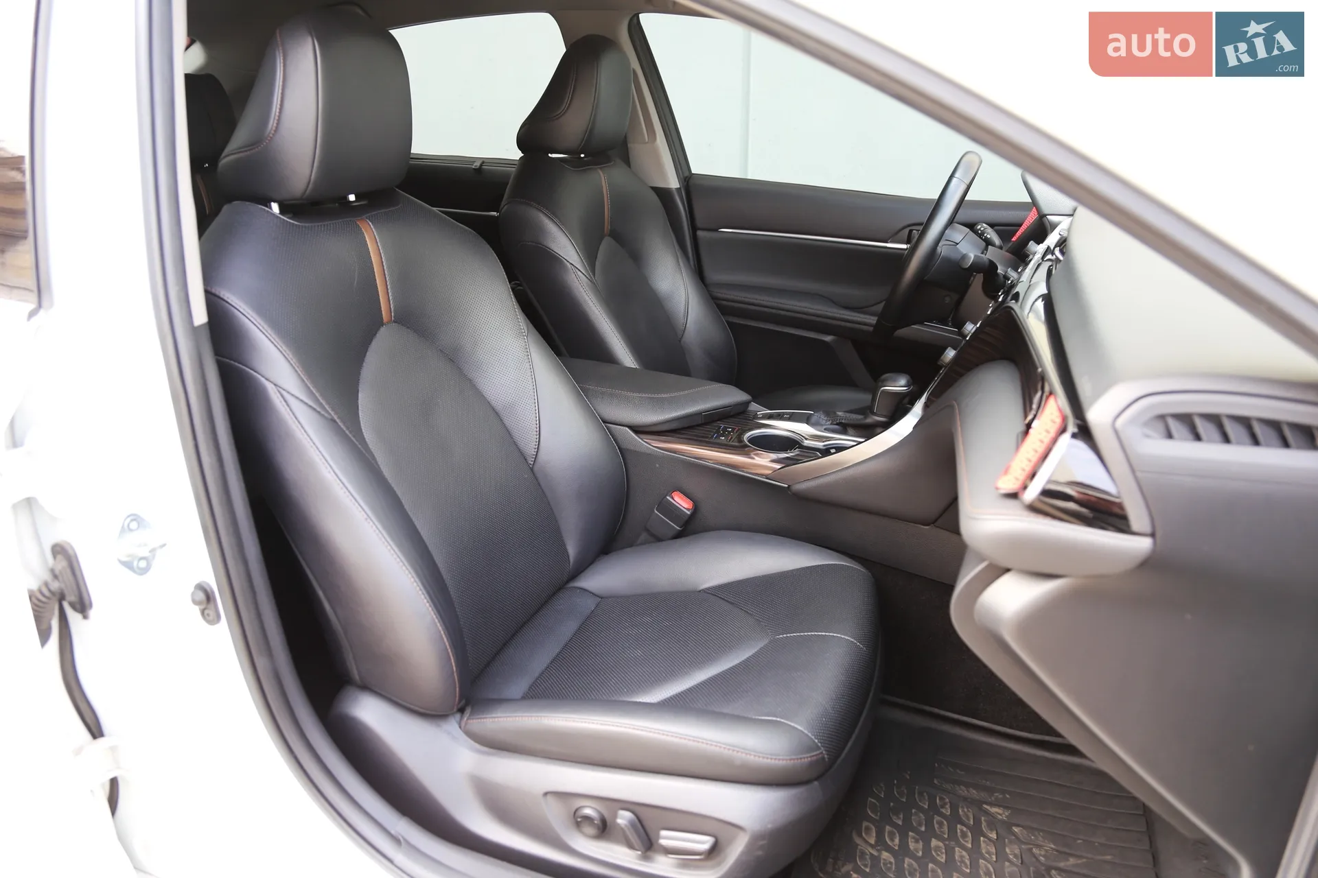 2020 Toyota Camry - мініатюра 12