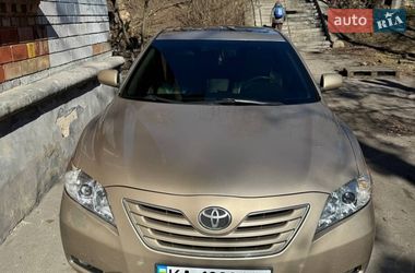 Седан Toyota Camry 2006 в Киеве