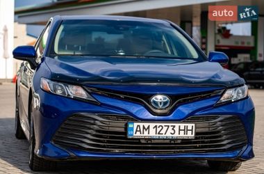 Седан Toyota Camry 2018 в Житомире