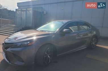Седан Toyota Camry 2019 в Одессе