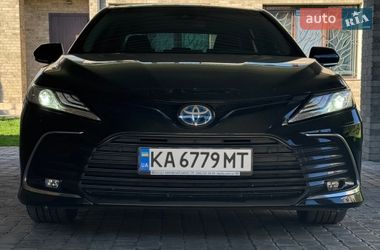 Седан Toyota Camry 2023 в Києві