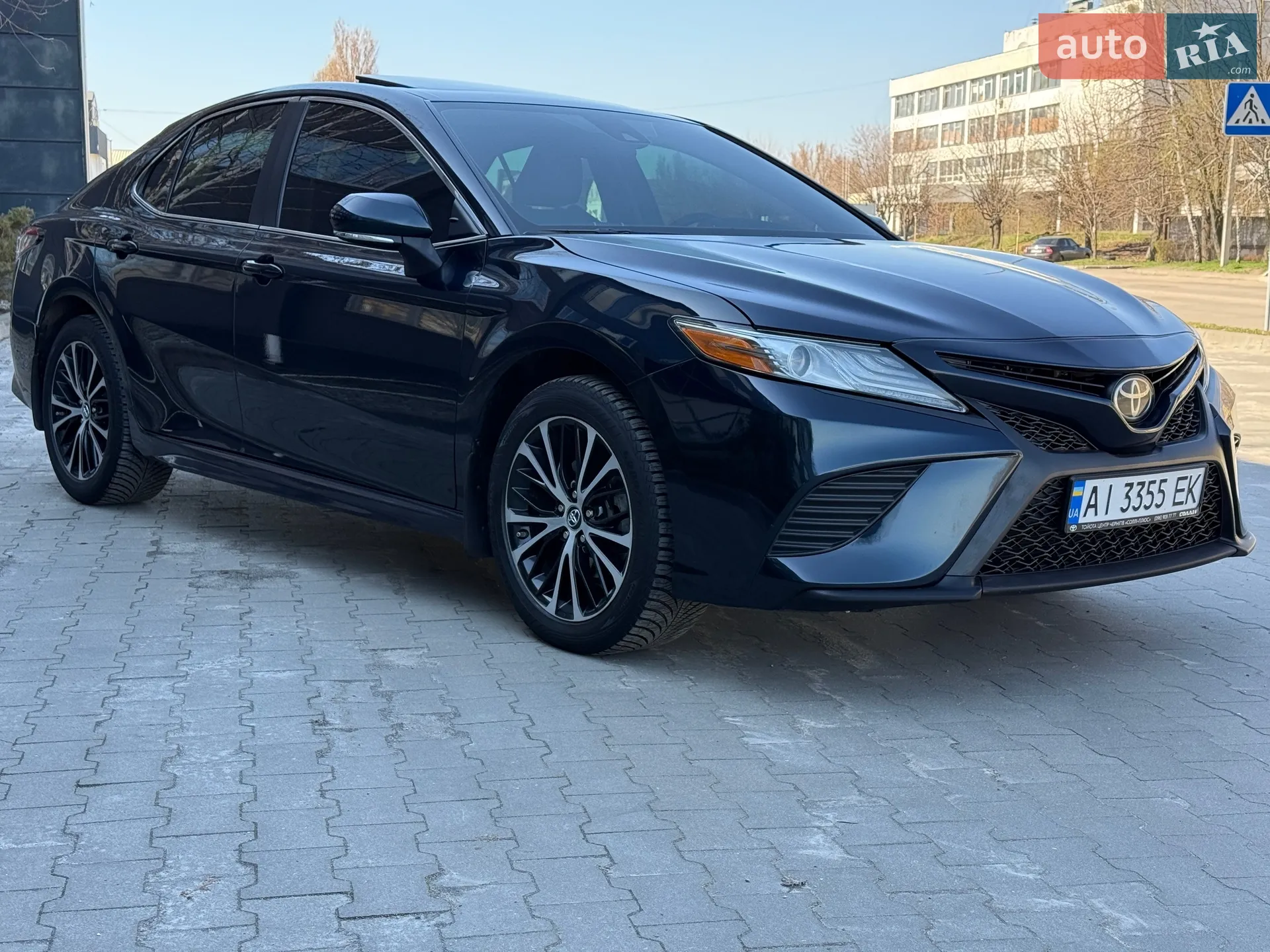2019 Toyota Camry - мініатюра 2
