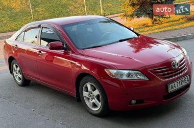 Седан Toyota Camry 2007 в Києві