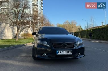 Седан Toyota Camry 2013 в Києві