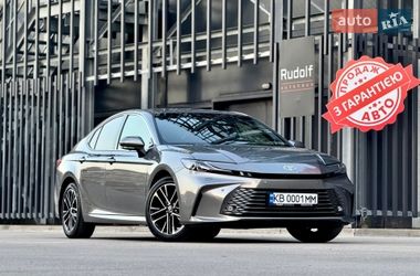 Седан Toyota Camry 2024 в Києві