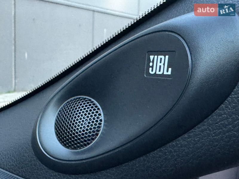 Седан Toyota Camry 2024 в Києві