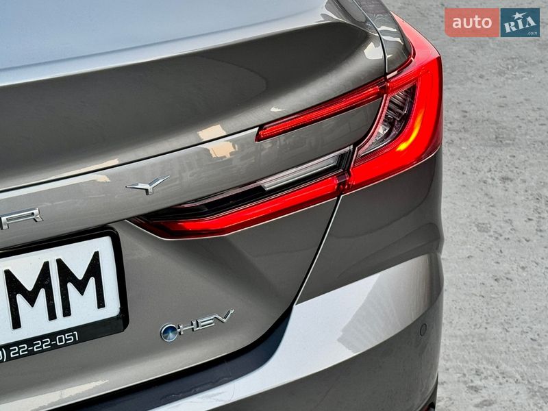 Седан Toyota Camry 2024 в Києві