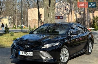 Седан Toyota Camry 2020 в Харкові