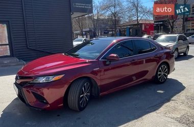 Седан Toyota Camry 2018 в Кривом Роге