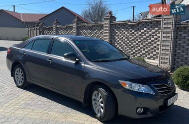 Седан Toyota Camry 2010 в Тульчині