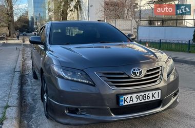 Седан Toyota Camry 2006 в Києві