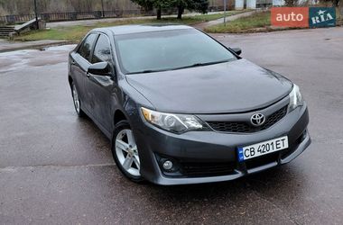Седан Toyota Camry 2013 в Чернігові