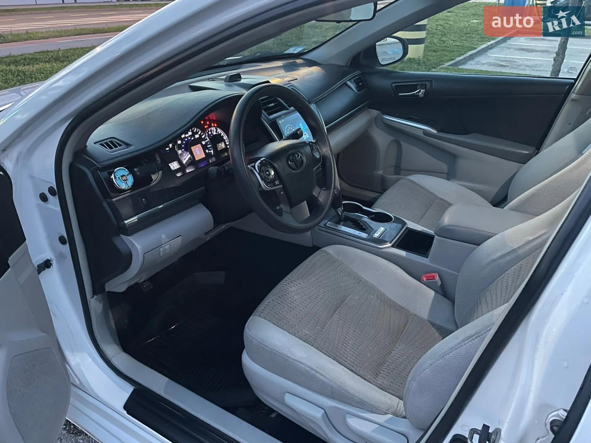 2013 Toyota Camry - мініатюра 11