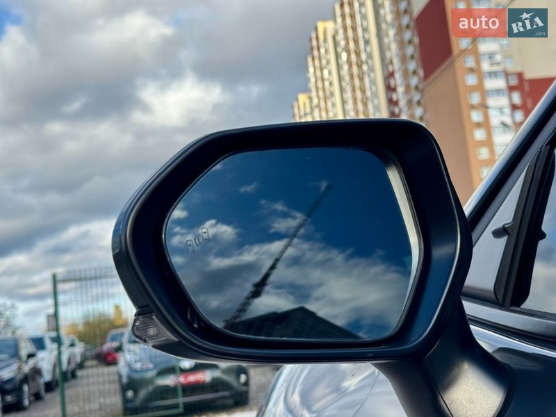 Седан Toyota Camry 2024 в Киеве