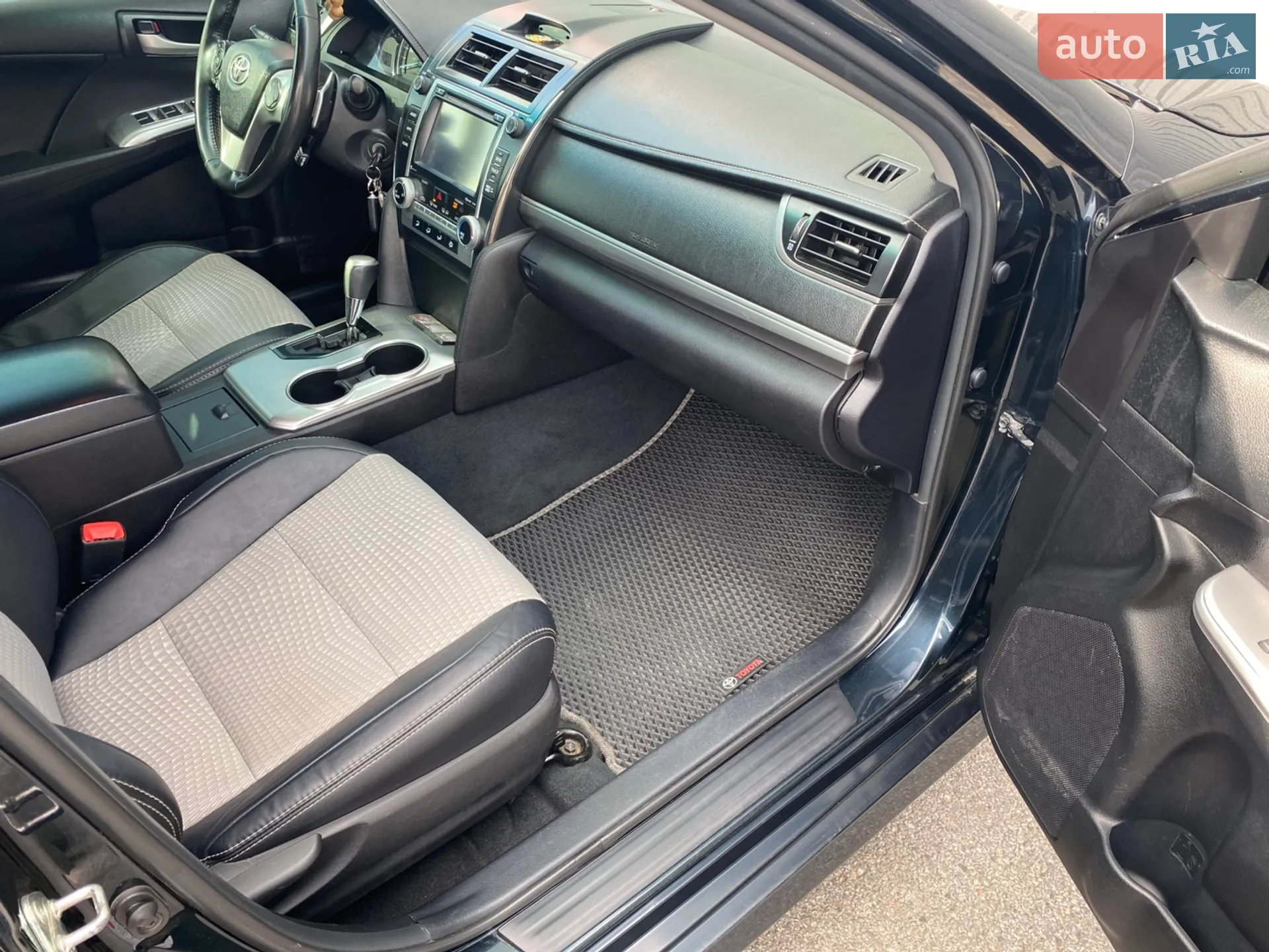 2014 Toyota Camry - мініатюра 11