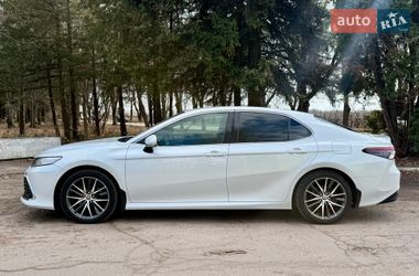 Седан Toyota Camry 2021 в Киеве