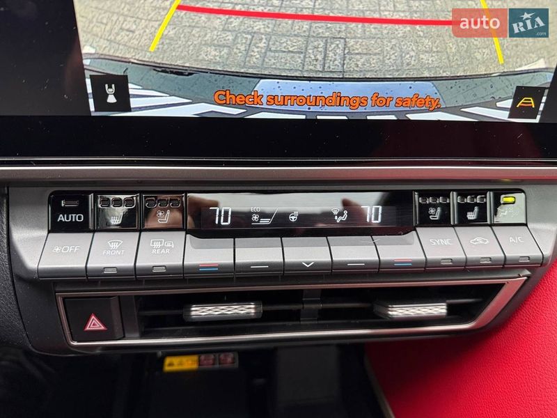 Седан Toyota Camry 2024 в Києві