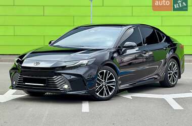 Седан Toyota Camry 2024 в Києві