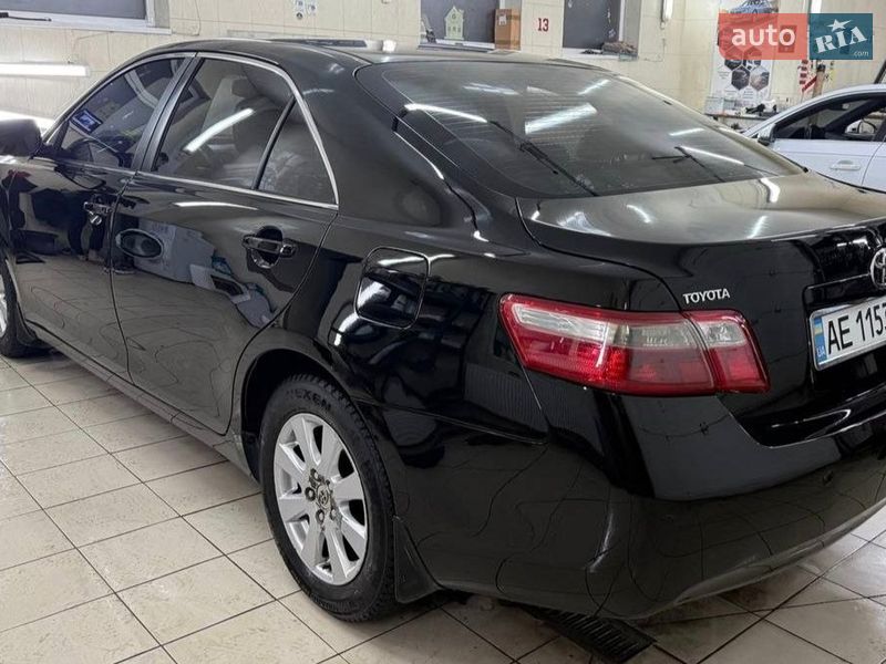 Седан Toyota Camry 2007 в Днепре