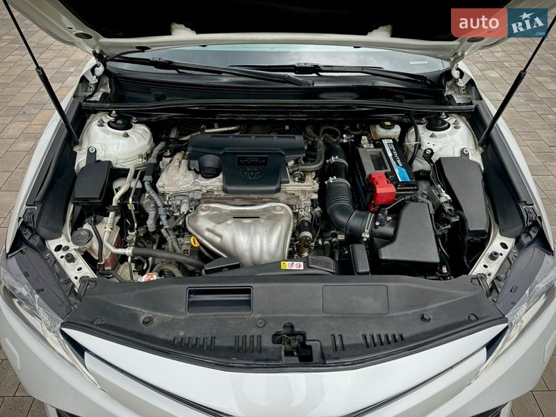 Седан Toyota Camry 2020 в Києві