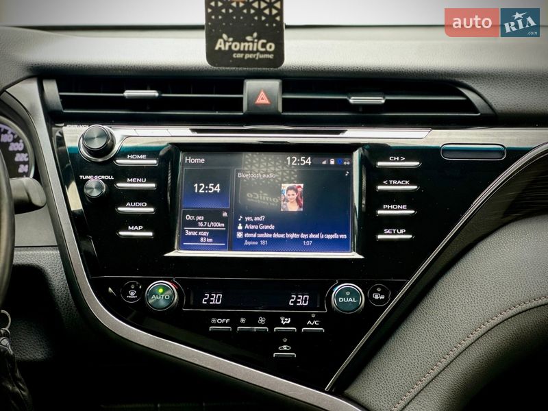 Седан Toyota Camry 2020 в Києві