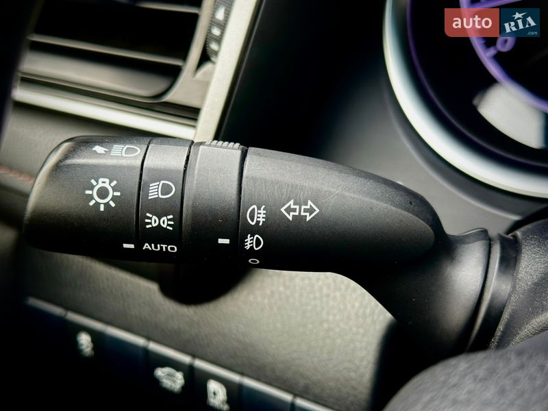 Седан Toyota Camry 2020 в Києві