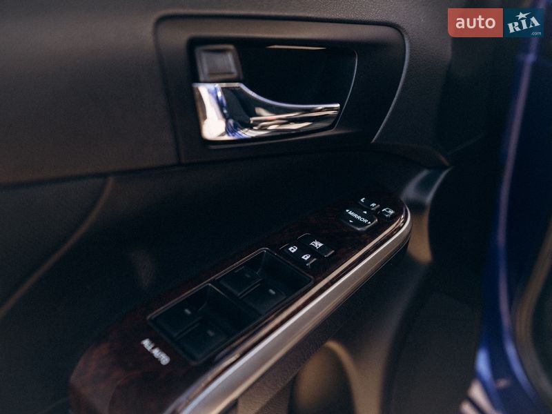 Седан Toyota Camry 2016 в Тернополе фото 27 Седан Toyota Camry 2016 в Тернополе