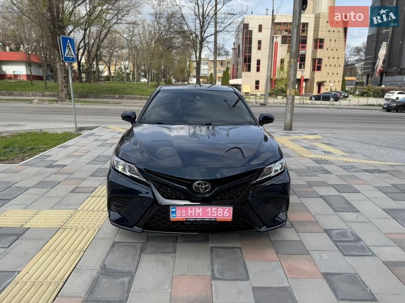 Toyota Camry 2018