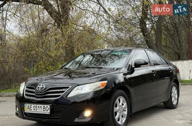 Седан Toyota Camry 2011 в Днепре