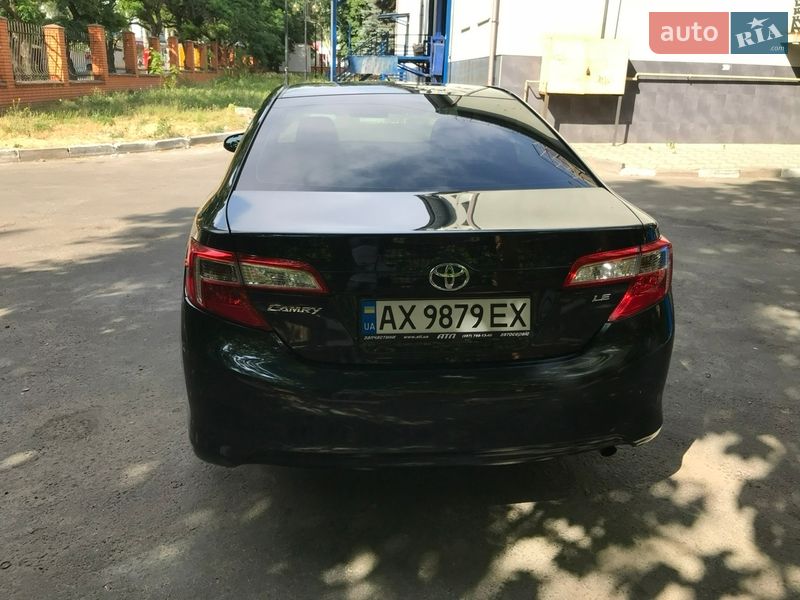 Седан Toyota Camry 2014 в Запорожье