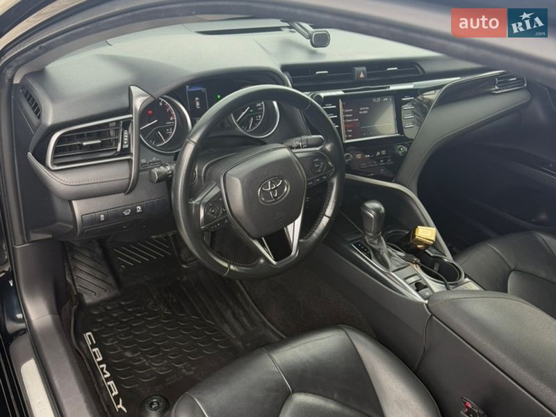 Седан Toyota Camry 2018 в Таращі