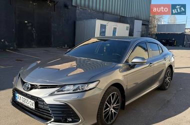 Седан Toyota Camry 2024 в Киеве
