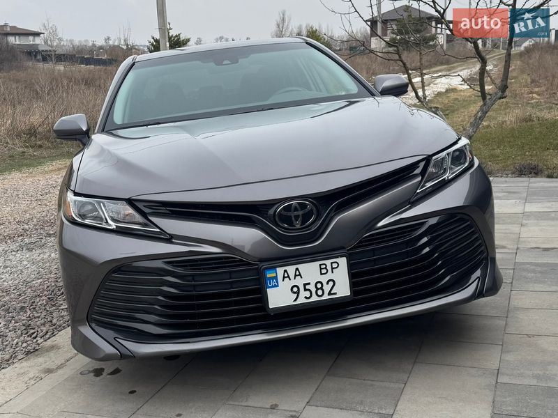 Toyota Camry 2018