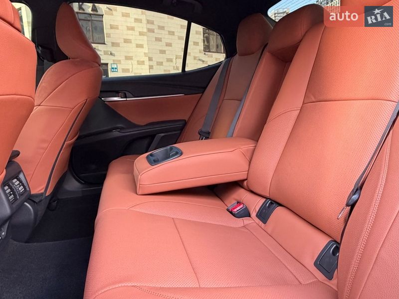 Седан Toyota Camry 2024 в Киеве фото 21 Седан Toyota Camry 2024 в Киеве