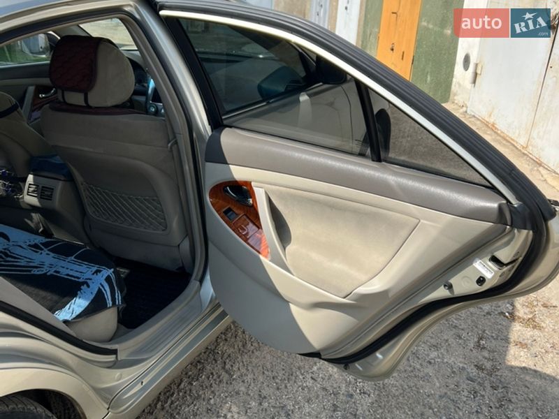 Седан Toyota Camry 2007 в Черновцах