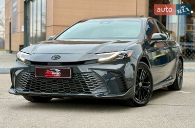 Седан Toyota Camry 2024 в Дніпрі
