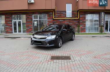 Седан Toyota Camry 2016 в Житомире