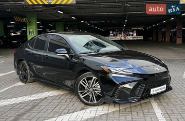 Седан Toyota Camry 2024 в Киеве