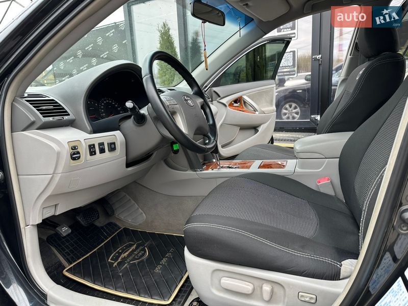 Седан Toyota Camry 2007 в Харькове