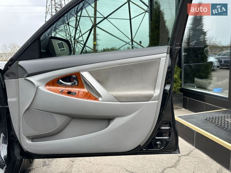 Седан Toyota Camry 2007 в Харькове