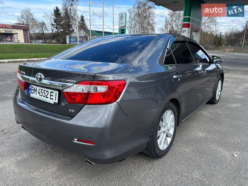 Седан Toyota Camry 2011 в Гадяче