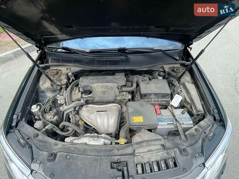 Седан Toyota Camry 2015 в Киеве
